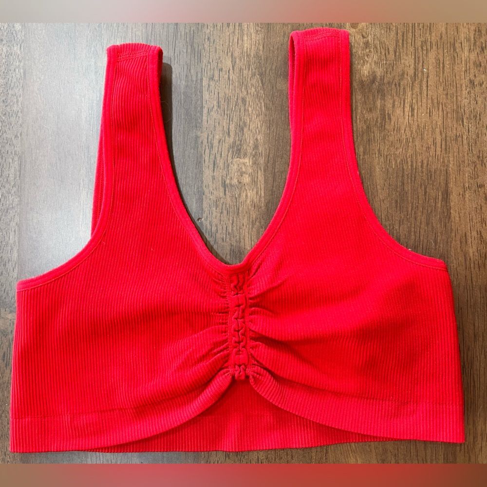 Active USA. Cropped top/ sports bra Deep V Neck Cute Red Casual Size S/M